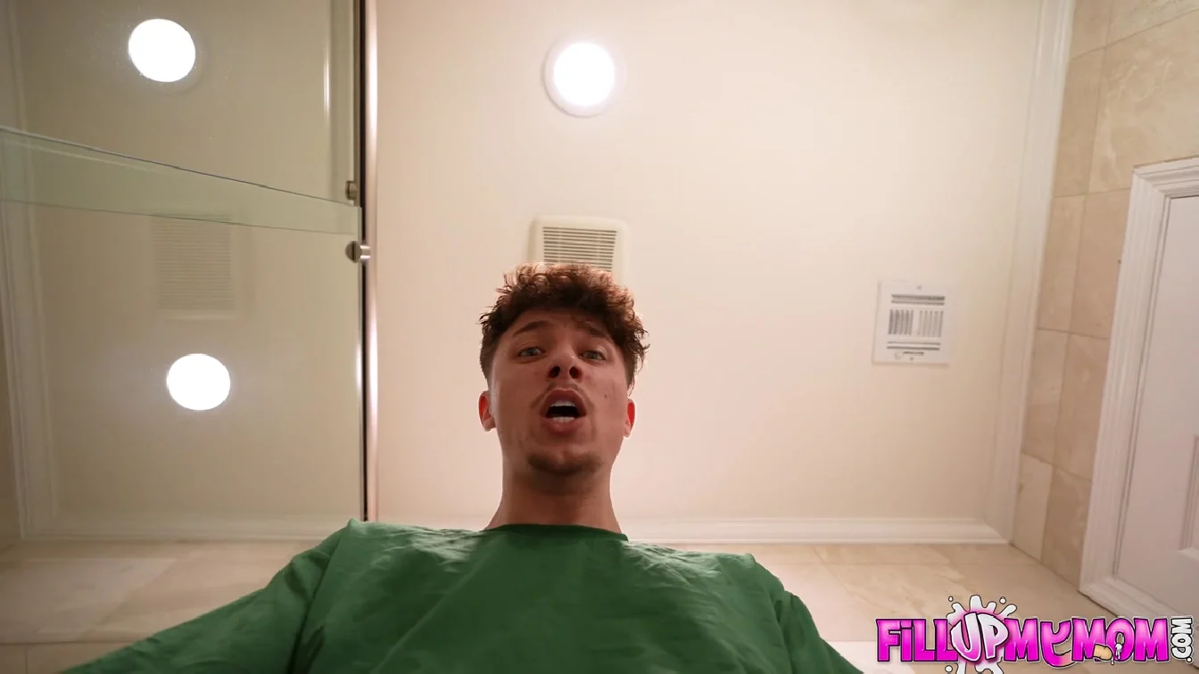 FillUpMyMom Sydney Paige My Penis Told Me To Fuck Another Stepmom XXX